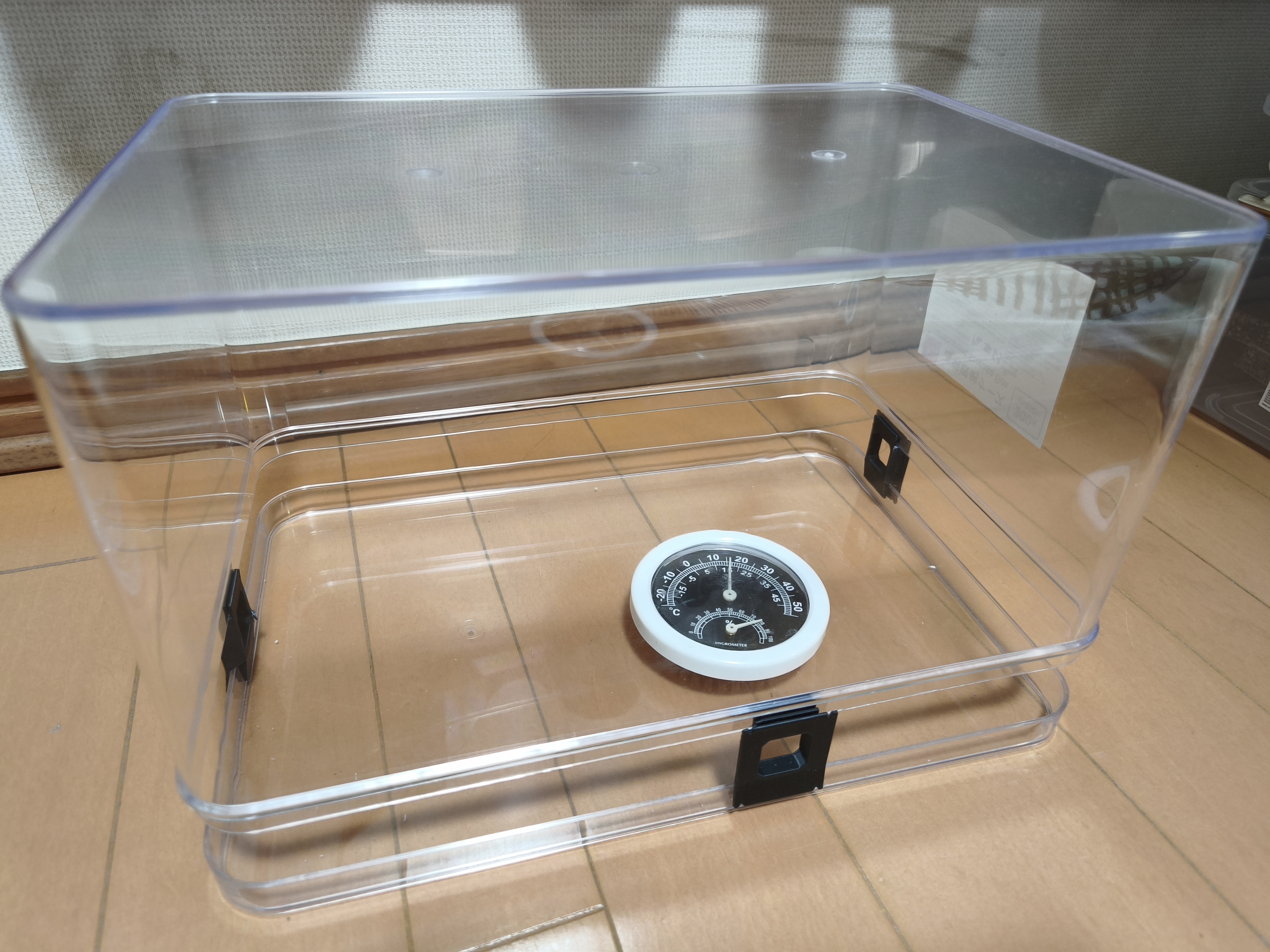 Featured image of post ダイソーのクリアケースで作る簡易育苗器 ver1.0（初号機・温度測定あり） [#DE-0002-0001]